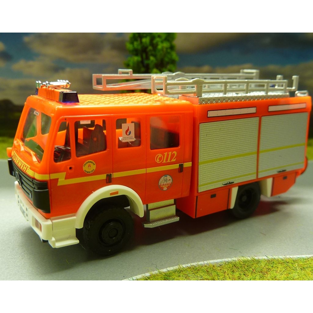 Feuerwehr Hamburg FF Winterhude LF 16/12