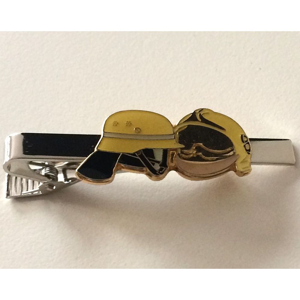 Krawattennadel Helme